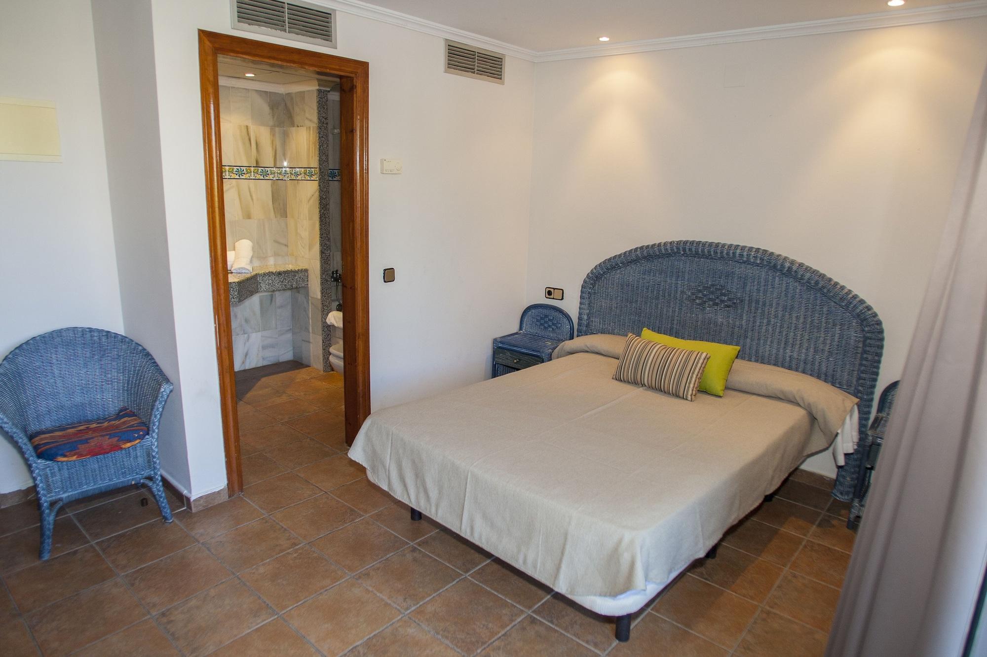 Hotel Comarruga Platja Екстериор снимка