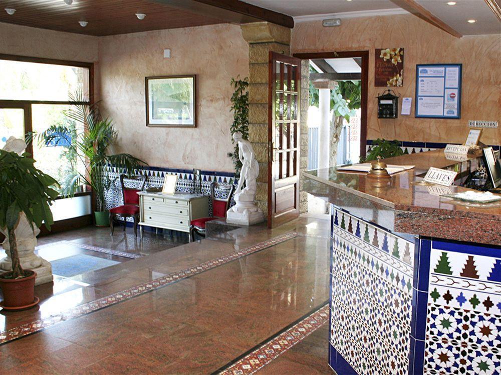 Hotel Comarruga Platja Екстериор снимка