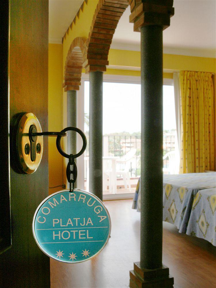 Hotel Comarruga Platja Екстериор снимка