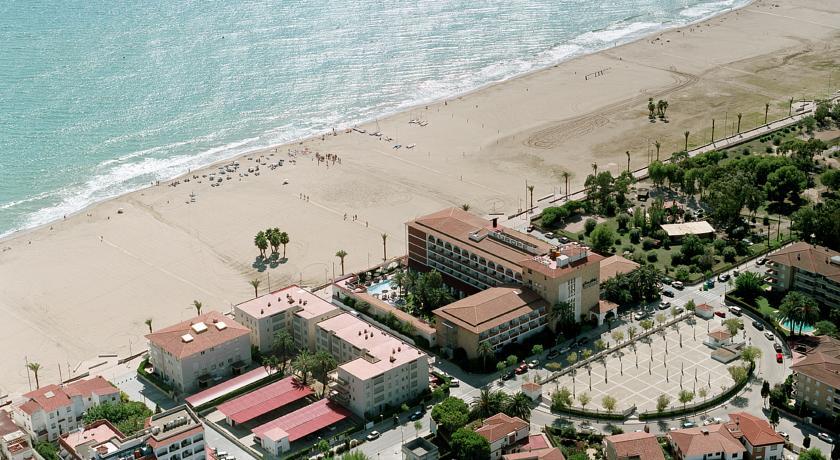 Hotel Comarruga Platja Екстериор снимка