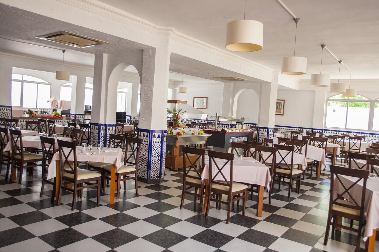 Hotel Comarruga Platja Екстериор снимка