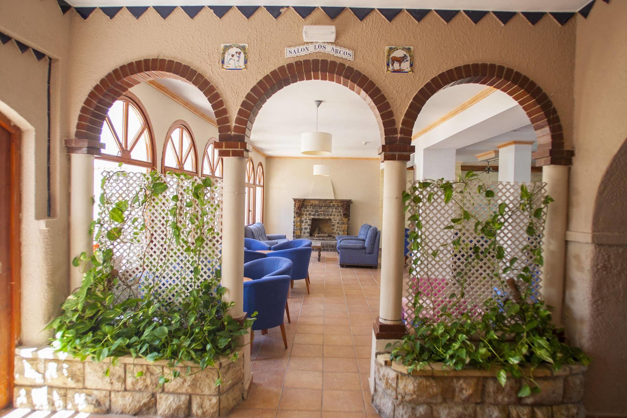 Hotel Comarruga Platja Екстериор снимка