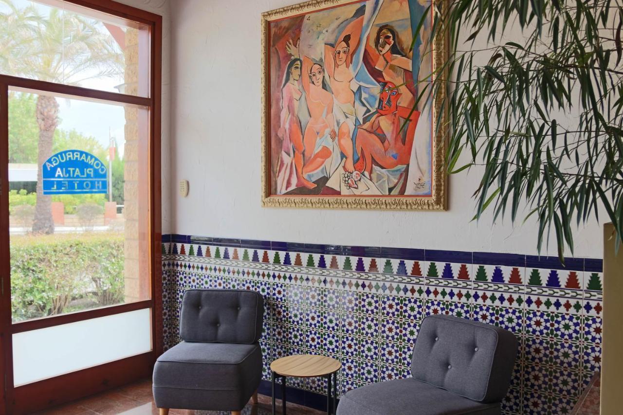 Hotel Comarruga Platja Екстериор снимка